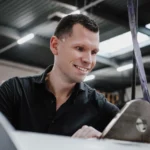 Titan sales Alex Bakker